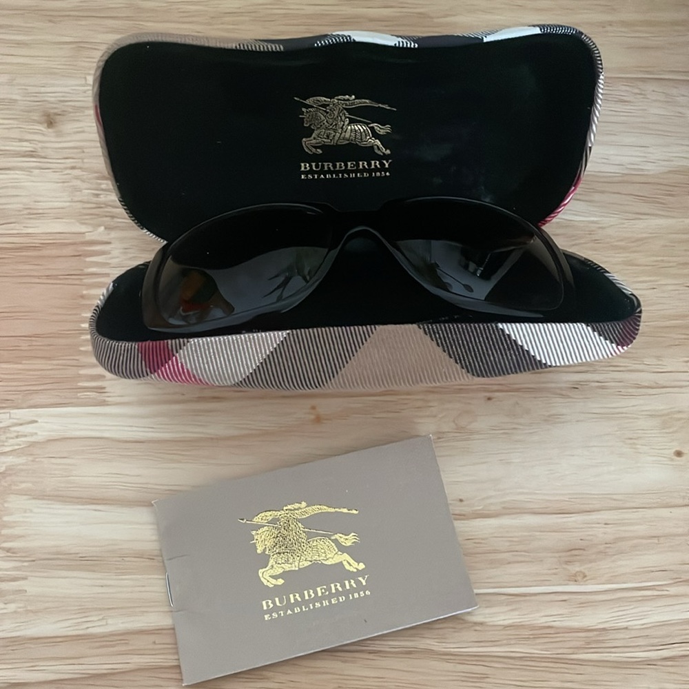 Burberry sunglasses
